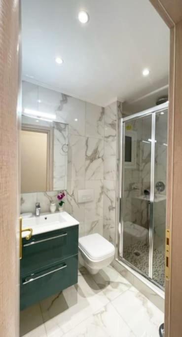 Crimson Suite: 1-Bedroom Apartment In Saloniki Zewnętrze zdjęcie